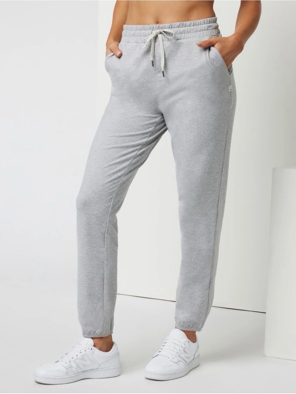 Vuori Performance Jogger Light Heather Grey Relaxed Pants S